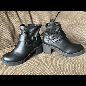 Never worn biker boots